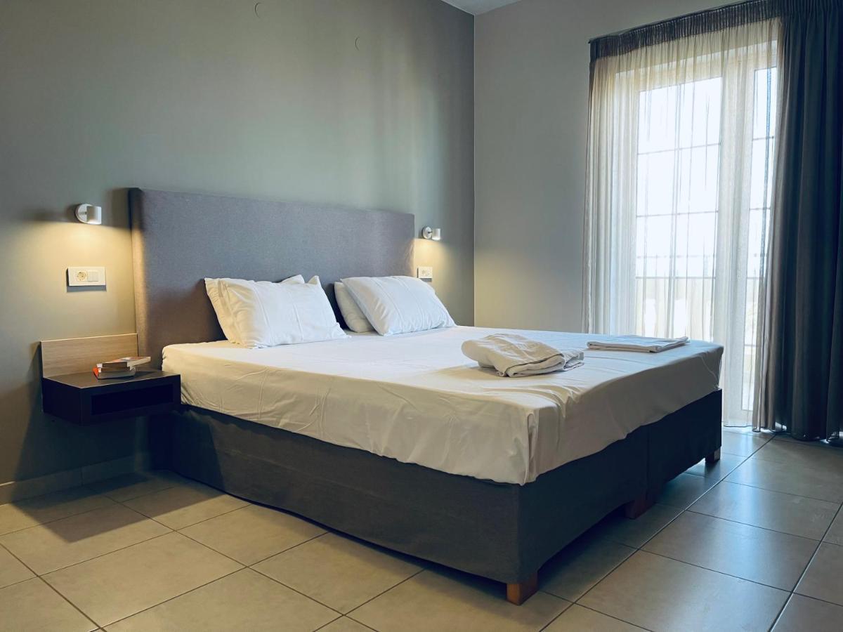 Amaryllis Aparthotel ปลาเตเนียส ภายนอก รูปภาพ