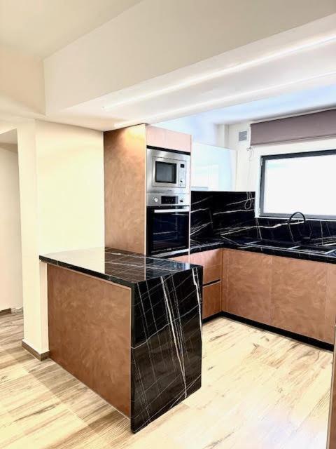 Amaryllis Aparthotel ปลาเตเนียส ภายนอก รูปภาพ