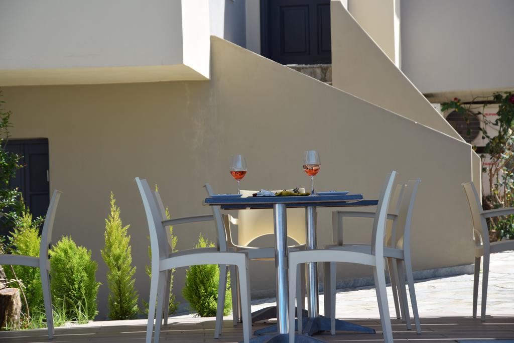 Amaryllis Aparthotel ปลาเตเนียส ภายนอก รูปภาพ